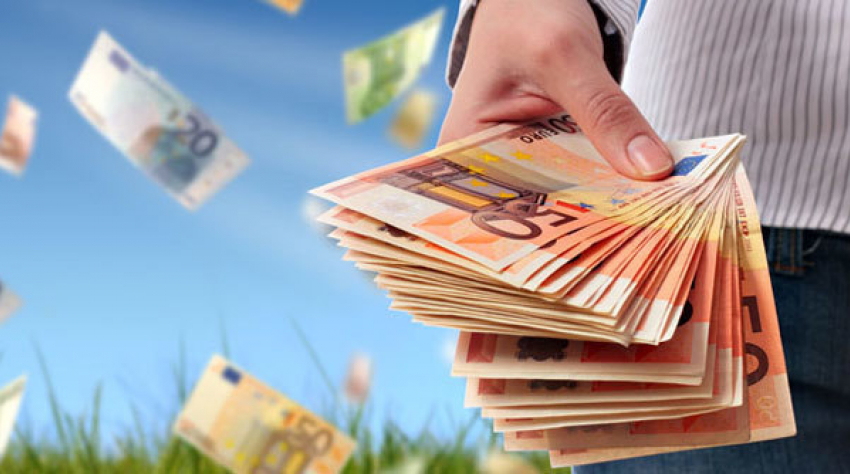 Излишняя дружелюбность довела депутата городской Думы Таганрога до уголовного дела