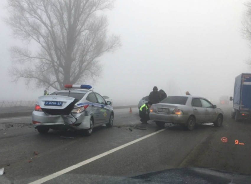 На трассе Ростов-Таганрог столкнулись 5 автомобилей