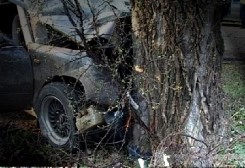 Авария в Таганроге унесла жизнь 32-летнего водителя