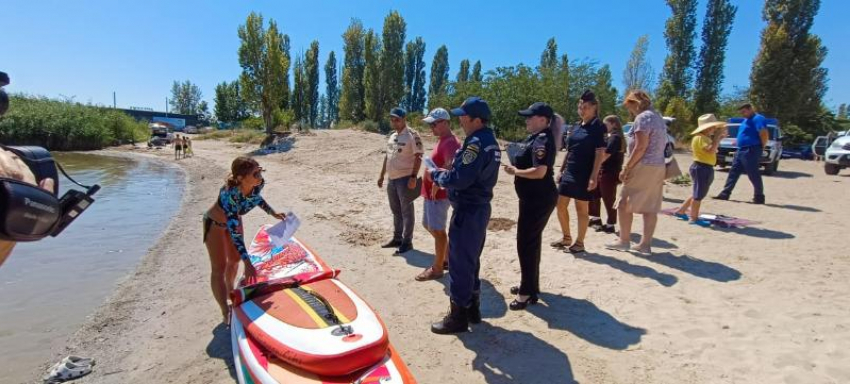Сотрудниками различных ведомств продолжаются профилактические рейды в акватории Таганрогского залива. 