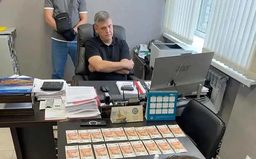 Щедро награждали сами себя: донские силовики взяли с поличным высокого чиновника Минтранса РФ Клусова