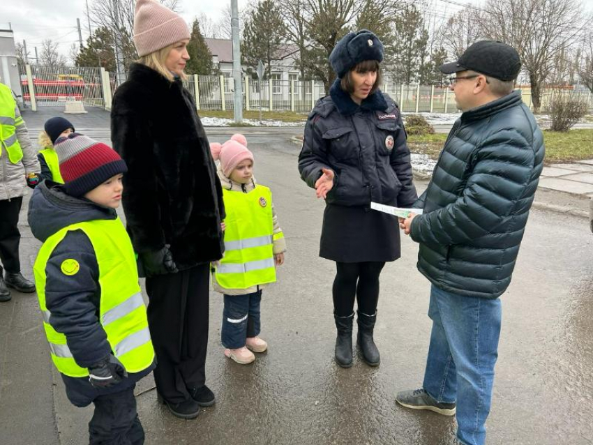 В Таганроге прошла акция «Засветись ради жизни» 