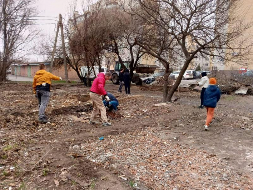 А нужны ли городу субботники