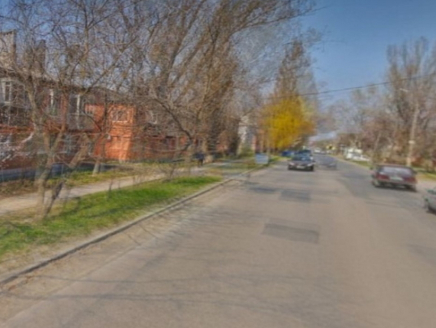 «Тише едешь...»: в разбитых дорогах Таганрога нашли плюс