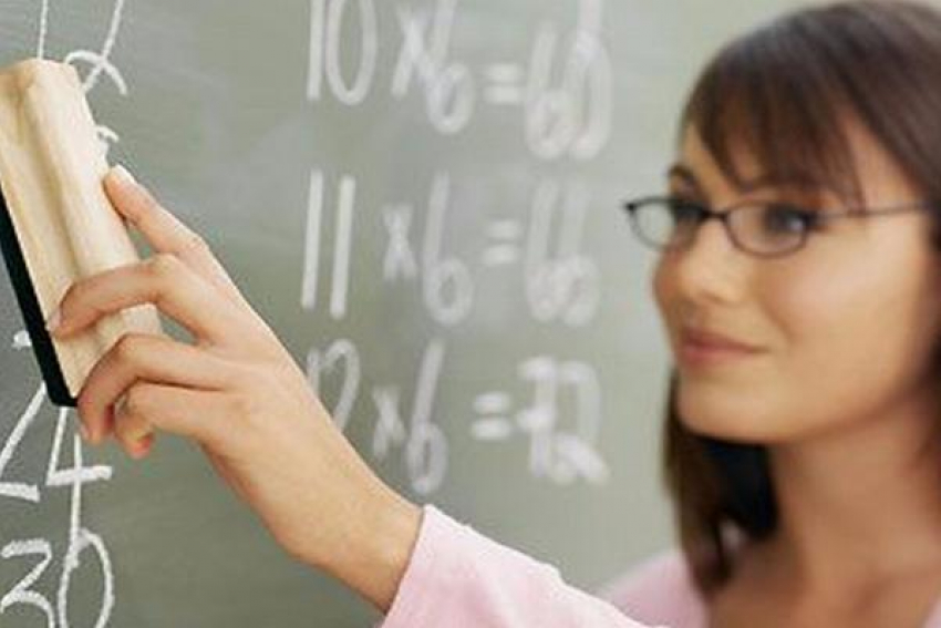 Педработникам сферы дополнительного образования повысят заработную плату до 25 тысяч рублей