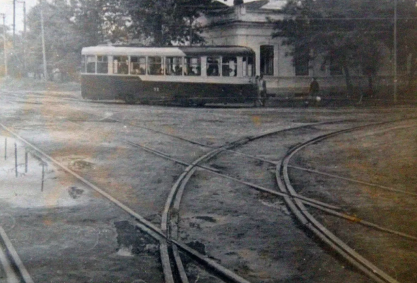 Первый трамвайный маршрут Таганрога - 12 километров от завода до завода