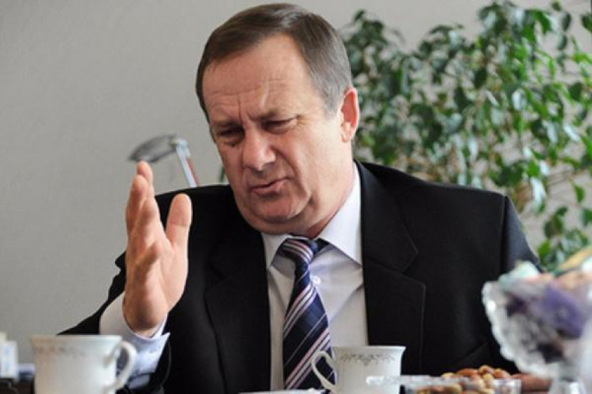Мэр Таганрога решил расширить штат адвокатов вокруг себя