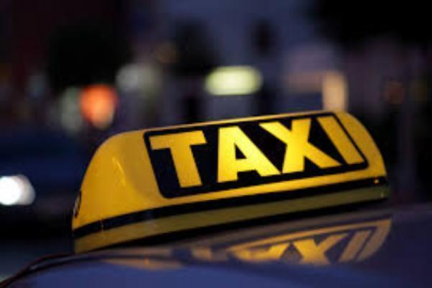 Не благодарный клиент напал с ножом на таксиста в Неклиновском районе