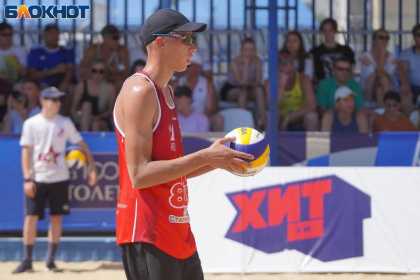 Таганрожцев приглашают на Открытый кубок города по волейболу среди мужских команд