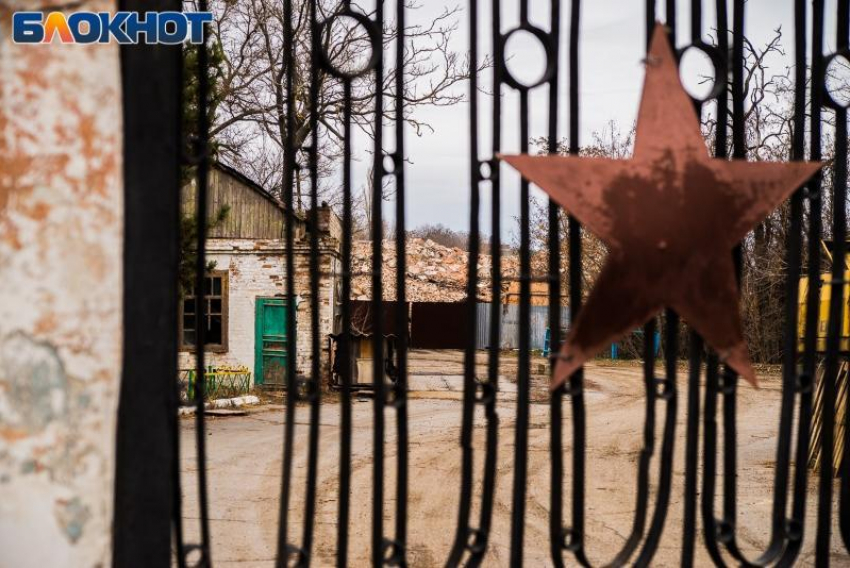 В Таганроге руины Кожевенного завода вывозят в неизвестном направлении