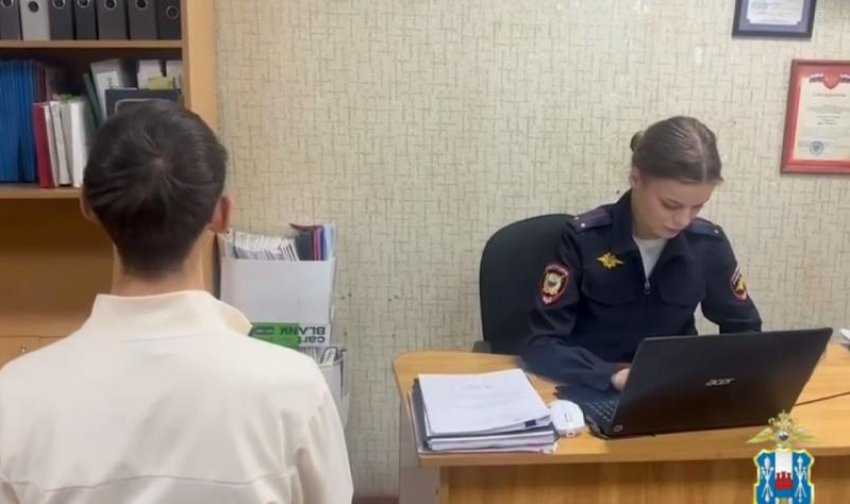 Подросток из-под Таганрога взял полмиллиона рублей из дома и уехал в Москву, поверив телефонным мошенникам