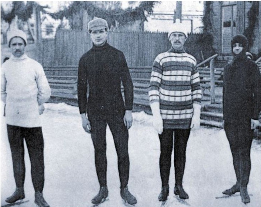 Таганрогский лед принял чемпионов: первая в мире сверхдальняя гонка состоялась 112 лет назад