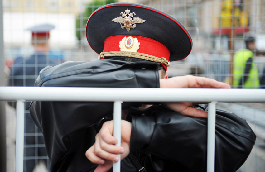 В Ростовской области поймали двух полицейских - коррупционеров 