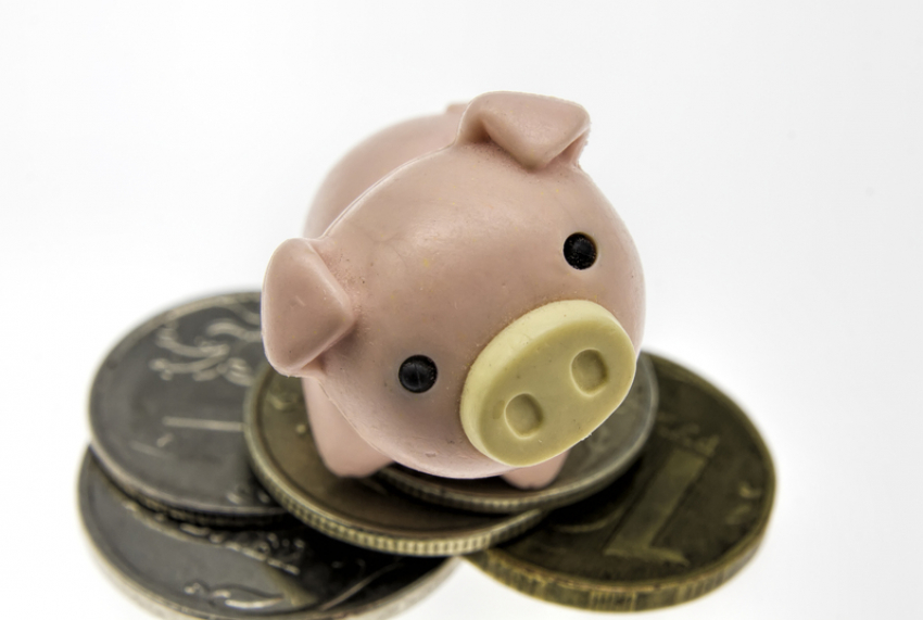 Могут списать с карты: таганрожцам рекомендуют вовремя оплачивать долги