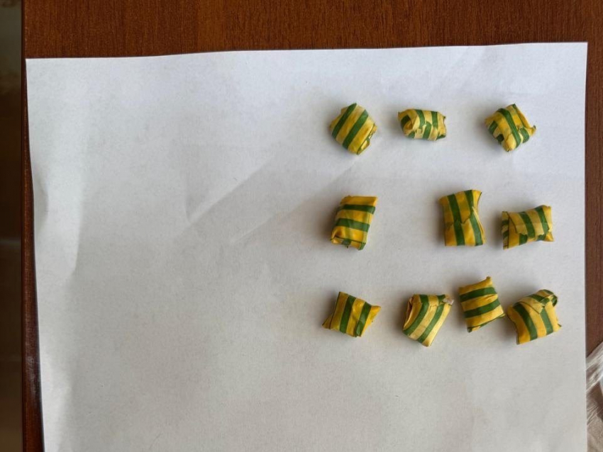 Сам показал тайники: в Таганроге задержали 23-летнего закладчика 