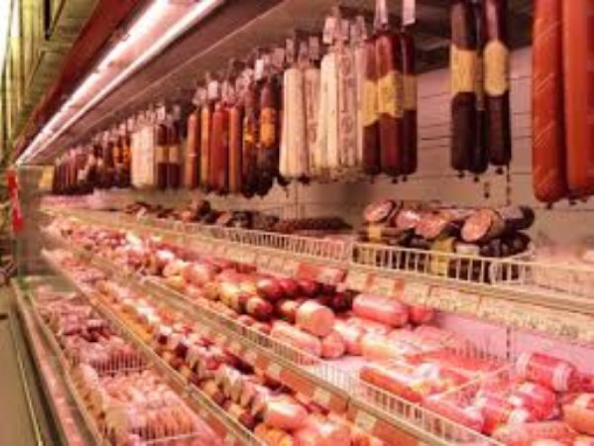 Таганрогские предприниматель заплатил 13 тысяч рублей за сомнительную колбасу