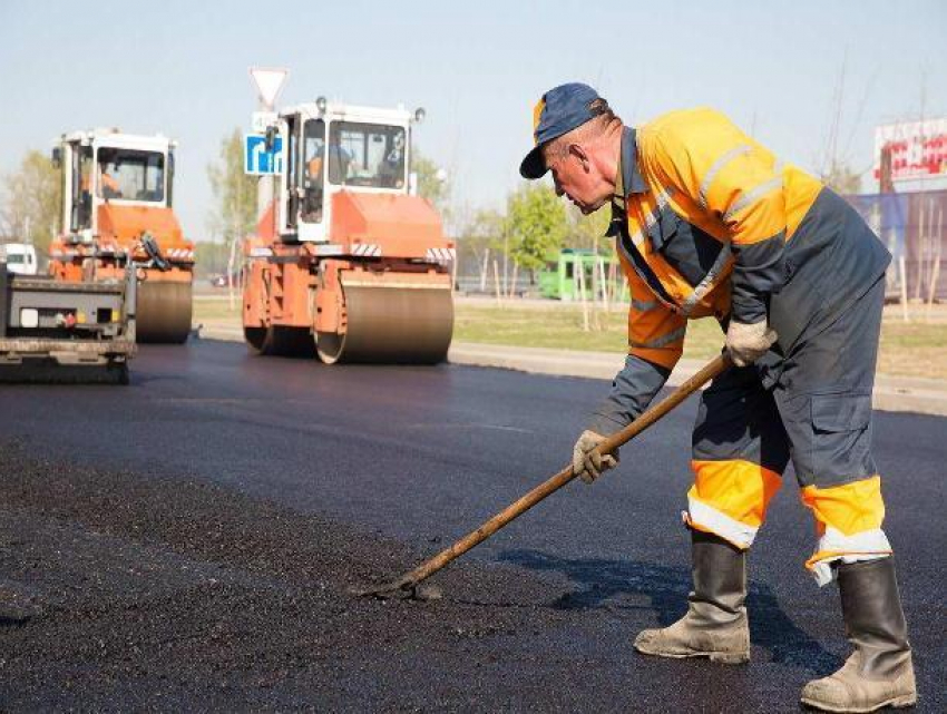 Более 136 млн рублей направят на капремонт дорог в Таганроге