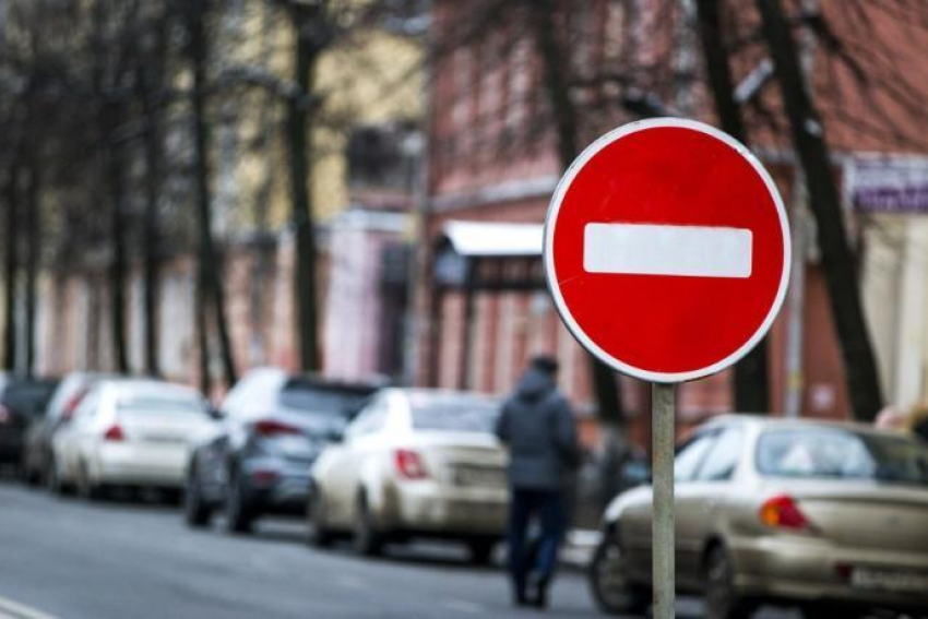 Перекрытие проезда по улицам Шило и Транспортная в Таганроге продлили до октября