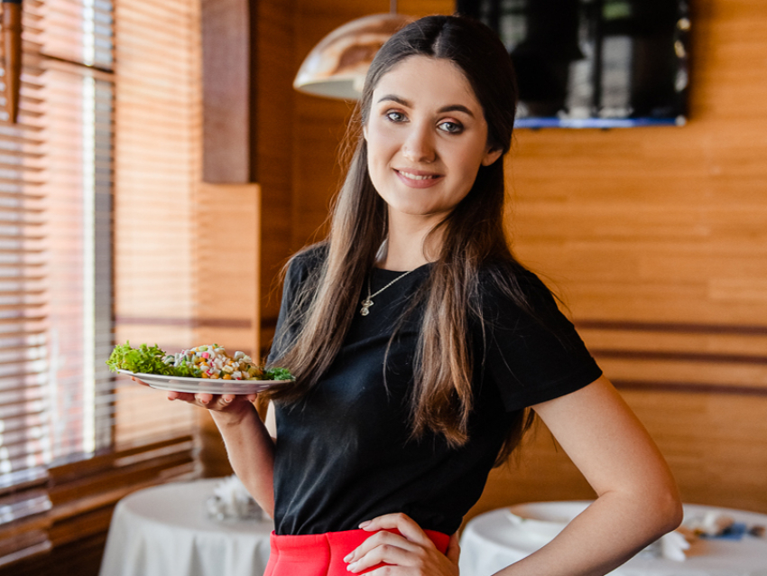 Волшебный кубик в крабовом салате от Елены Братишко покорил жюри конкурса «Мисс Блокнот» на кулинаром шоу