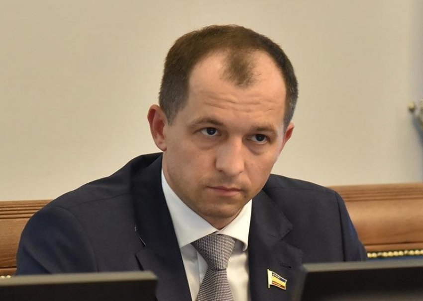  Более 24, 5 тысячи голосов набрал малоизвестный депутат от Таганрога Величко на праймериз «Единой России»
