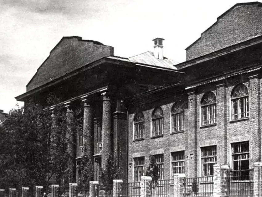 110 лет назад в Таганроге началось строительство здания, известного как «Корпус А"