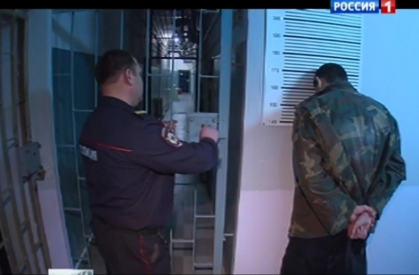 В следственный изолятор Таганрога доставили двух диверсантов из Украины