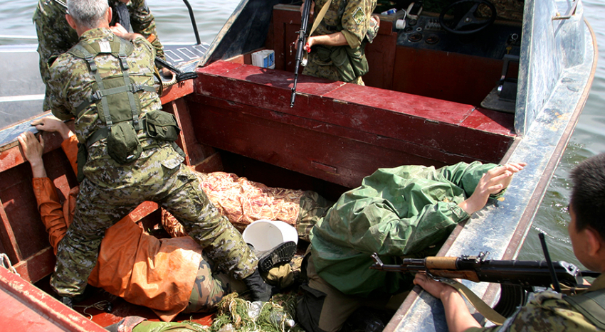 В Таганрогском заливе сотрудники Пограничного управления ФСБ задержали браконьеров