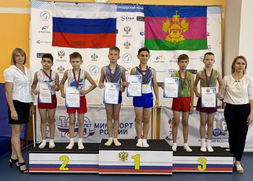 Батутисты из Таганрога привезли 13 медалей с первенства ЮФО 