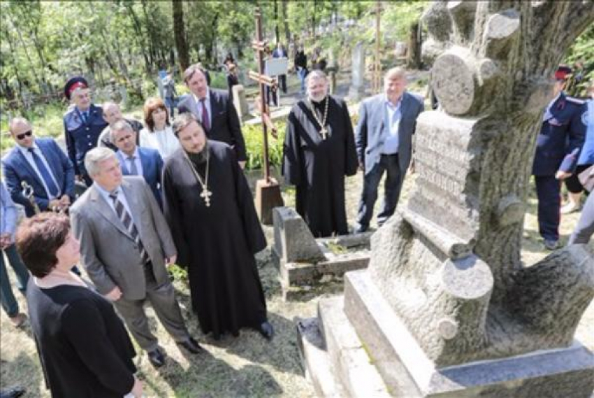 Старое кладбище в Таганроге приведут в порядок