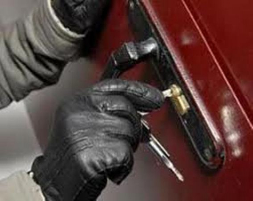 В Таганроге задержан подозреваемый в краже компьютерной техники