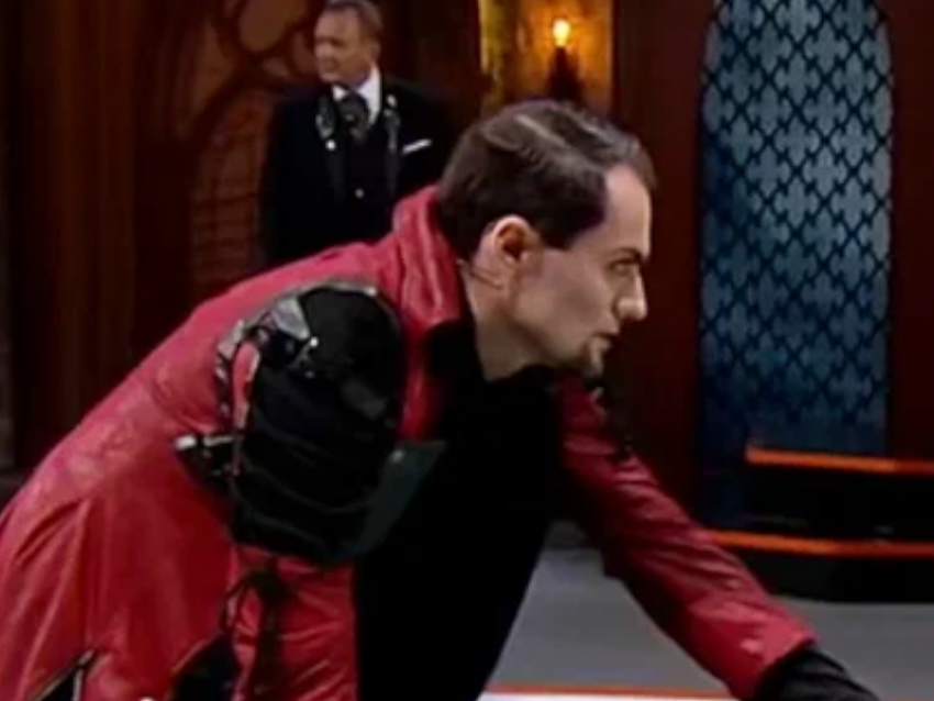 Известный  таганрожец Намтар Энзигаль девять лет подвергался преследованиям поклонницы из Чувашии