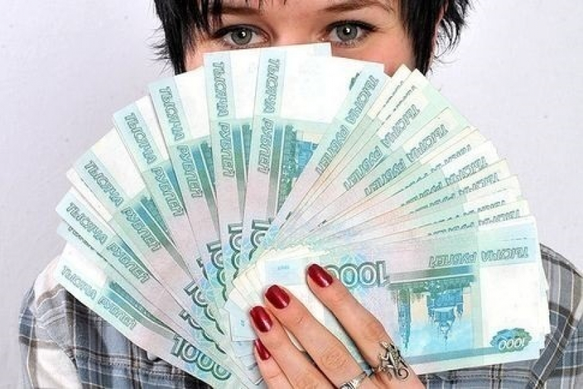 Бизнес-леди из Таганрога «кинула» несколько предприятий на шесть миллионов рублей