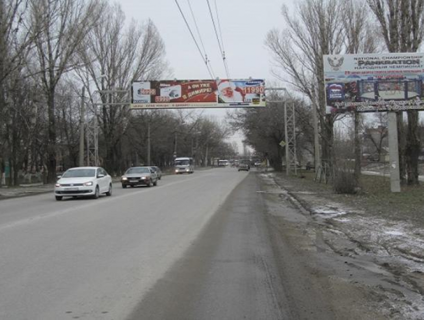 Аварией из трех машин открыли улицу Транспортную в Таганроге 