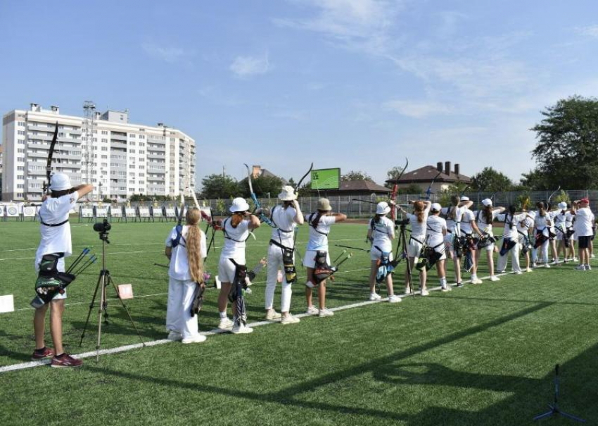 В Таганроге 66 спортсменов принимали участие в соревнованиях по стрельбе из лука 