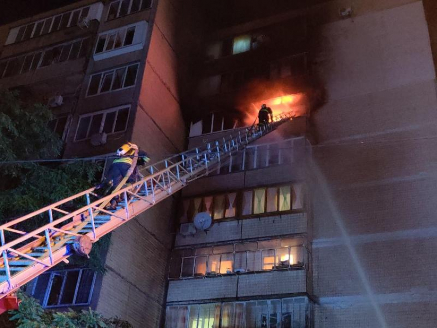 Пожар в Таганроге чуть не унес жизнь мужчины