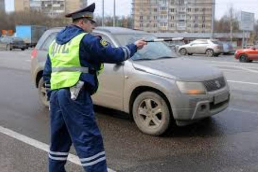 За три дня сотрудники ДПС оштрафовали 1219 водителей Ростовской области