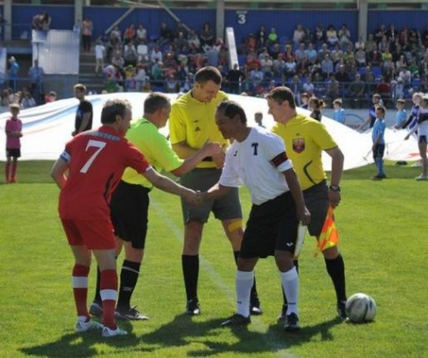 В Таганроге прошел благотворительный матч «Под флагом добра»