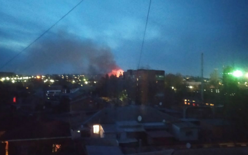 Пожар в Таганроге в районе Гидропресса
