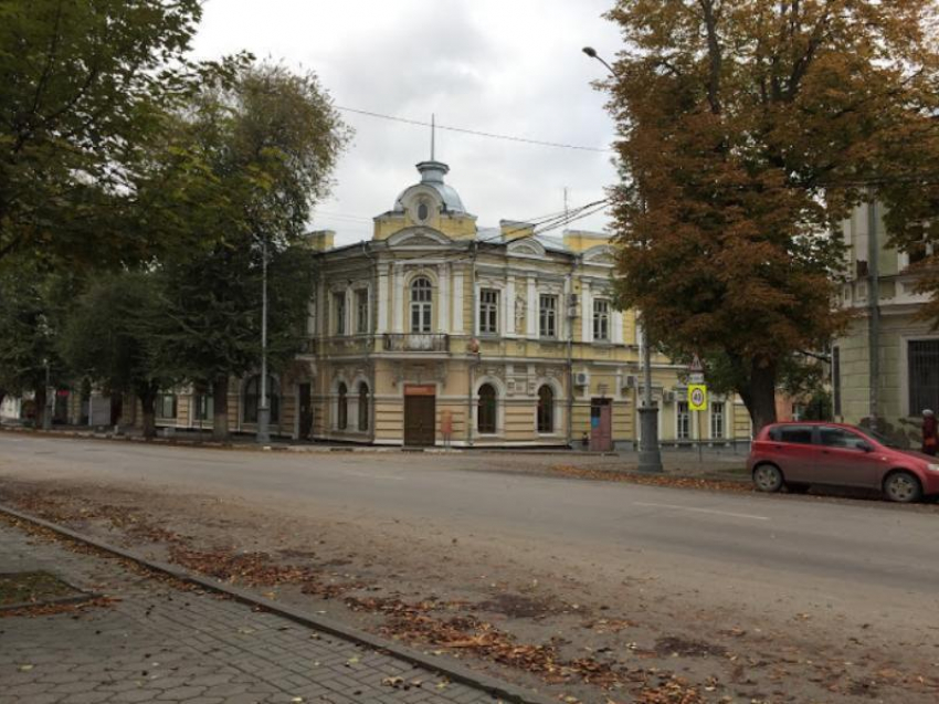 Автопарковки, скейт-парк или беговые дорожки - что может появиться на улице Петровской в Таганроге