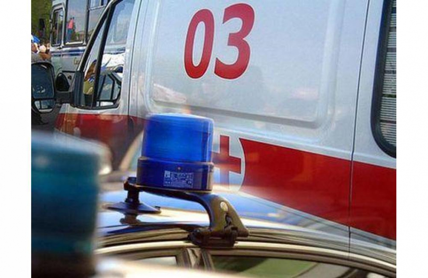 На трассе Ростов-Таганрог в ДТП пострадали 4 человека