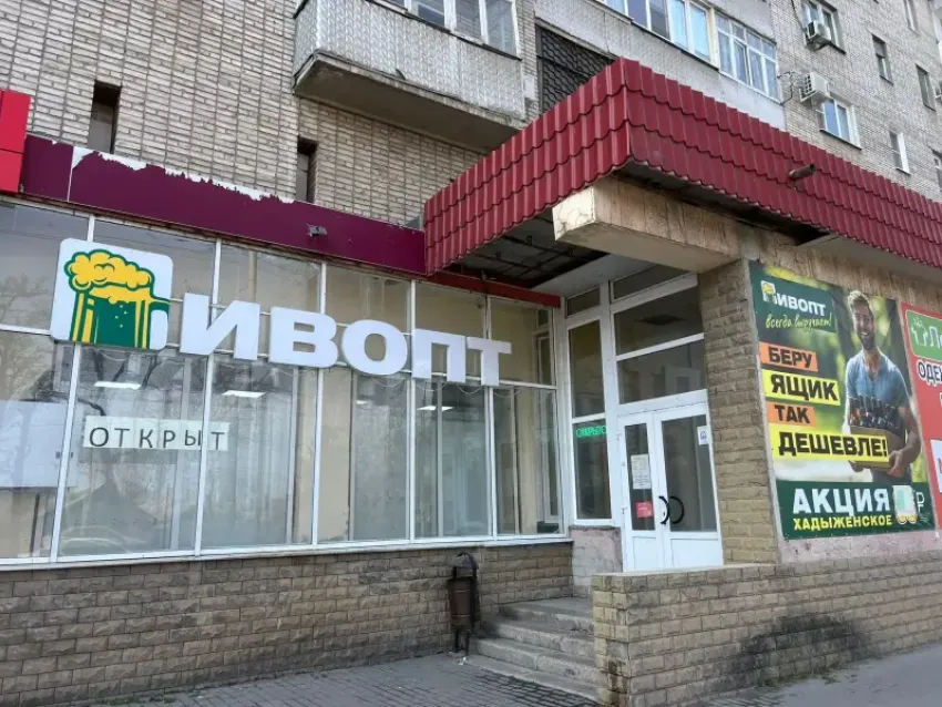 В Таганроге два магазина одной сети взломали за неделю ради семи бутылок пива