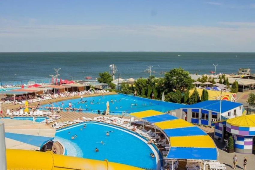 Купайтесь в убегающем лете вместе с аквапарком «Лазурный»