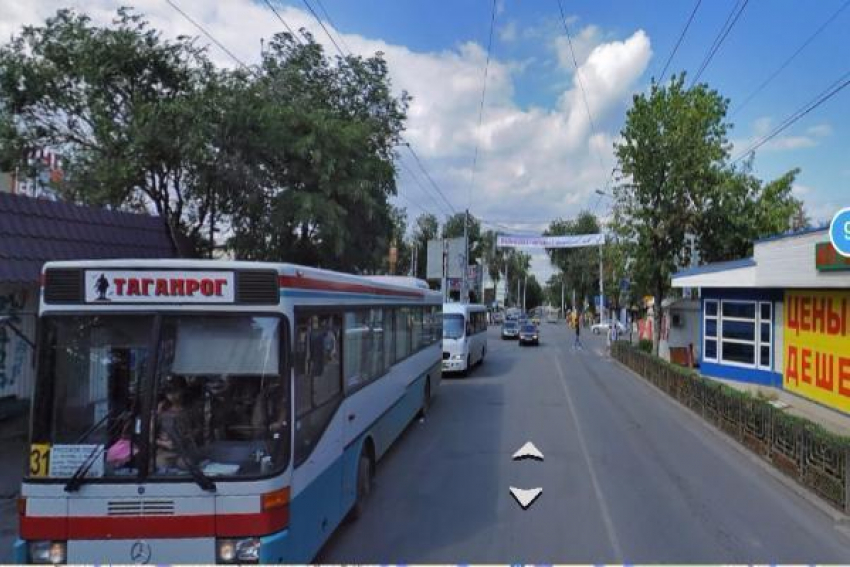 Жители Таганрога возмущены двухуровневой остановкой вблизи рынка «Радуга»