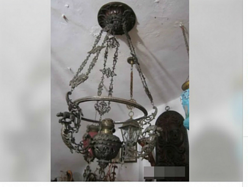 Житель Таганрога решил продать любимый осветительный антиквариат за 500 тысяч рублей