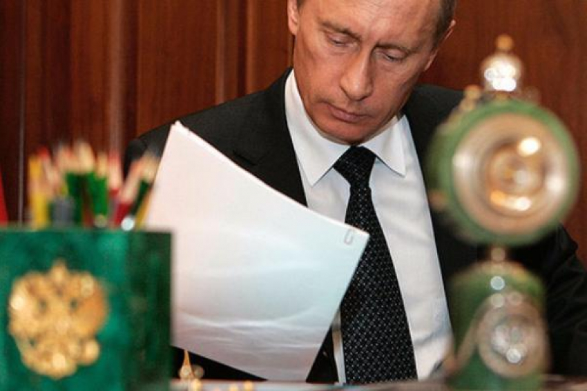 Таганрожцы попросили Владимира Путина почистить ливневки