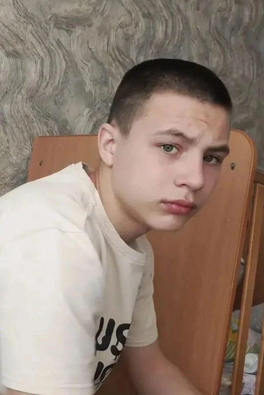 В Таганроге ищут пропавшего школьника: нужна помощь всех 