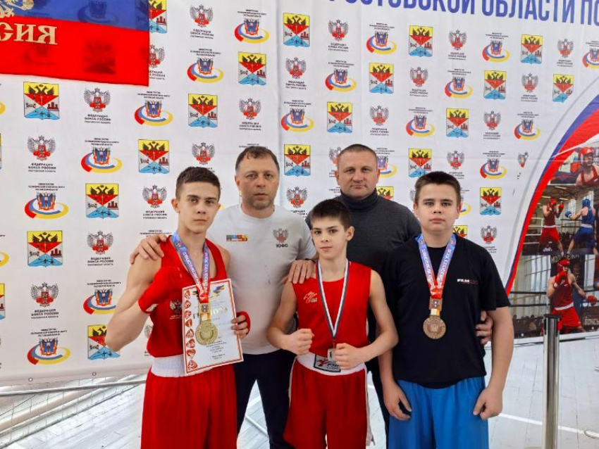 Юные таганрогские спортсмены достойно представили наш город на первенстве по боксу в Новочеркасске