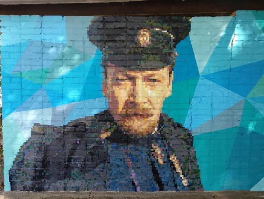 Проект таганрогского художника продолжается — появился портрет Владислава Ветрова