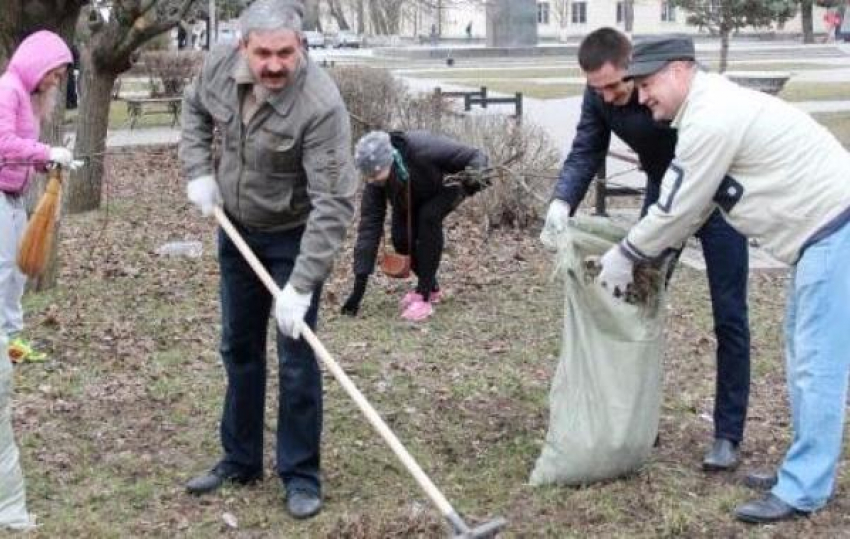 В Таганроге «воспитательной работе» подверглись более 2000 горожан