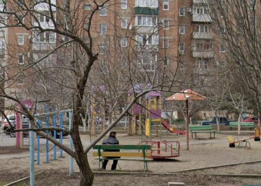За 3, 5 миллиона в Таганроге благоустроят детскую площадку по переулку Смирновскому